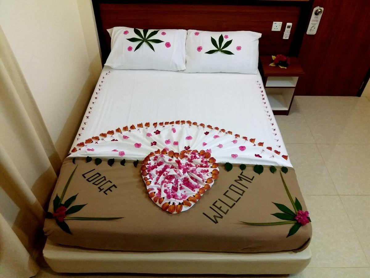 Hulhan'Gu Lodge Himmafushi Esterno foto